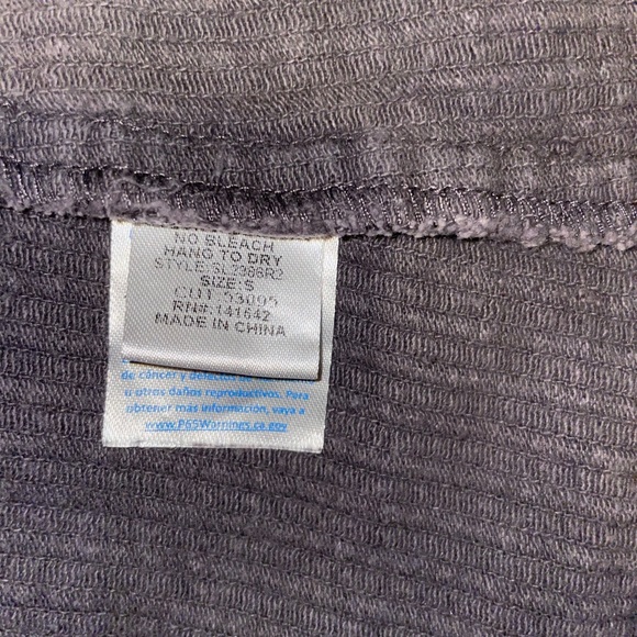 GUG Corduroy skirt size small - Picture 9 of 11